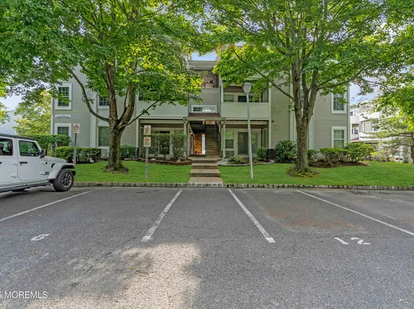 1 Thoroughbred Fare, Tinton Falls, NJ 07753