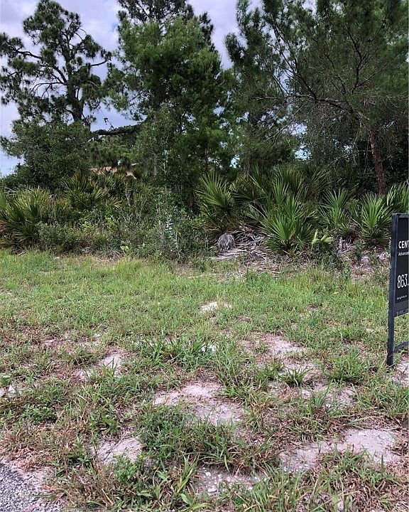 1st image of 4801 Queen Palm Dr
