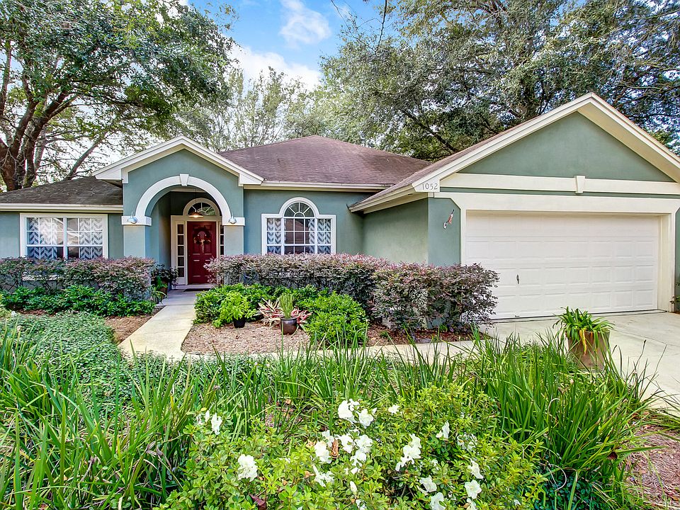 1st image of 1052 Flora Parke Dr.