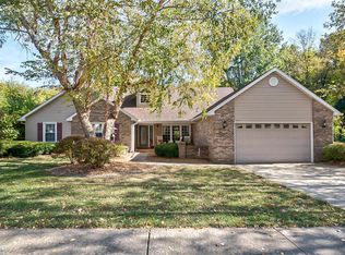 1018 Stonybrook Dr, O Fallon, IL 62269