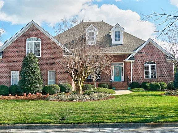 4th image of 2224 Vadito Way