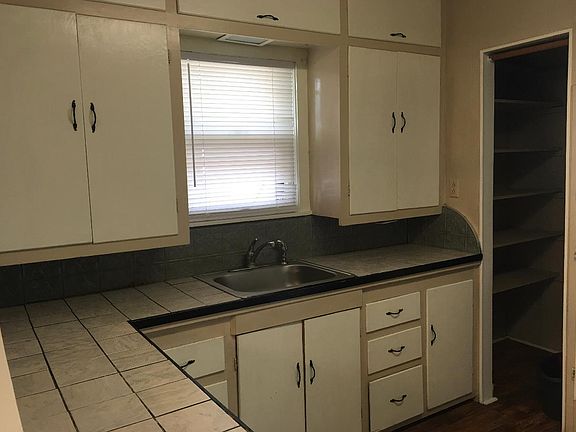 4th image of 1316 Elmwood Ave