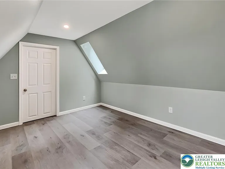 411 Main St #2 — Photo 31