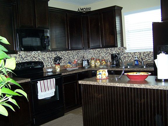 3rd image of 141 Daigledog Dr