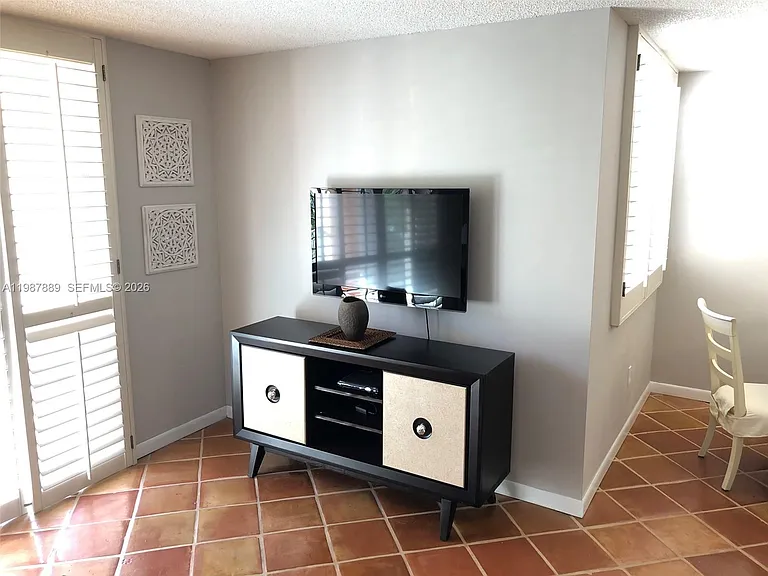19901 E Country Club Dr #2206 — Photo 12