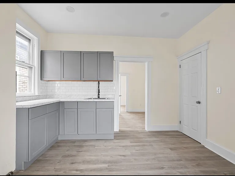 35 Delaware St — Photo 1