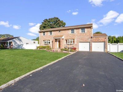 52 Steven Place, Smithtown, NY, 11787