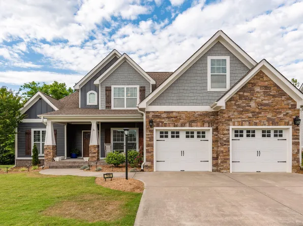 7108 Gregory Dr, Ooltewah, TN 37363
