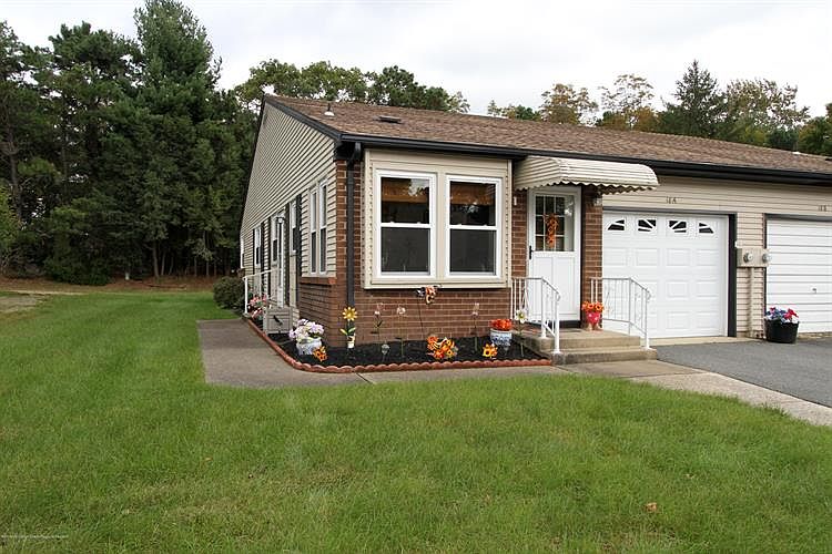 1st image of 18A Easton Dr #55