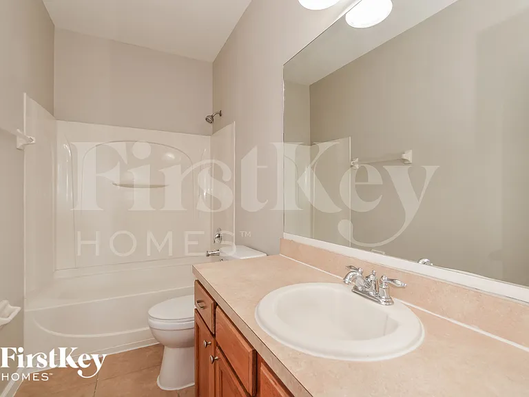 4365 Millicent Cir — Photo 17