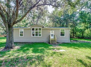 705 N Forbes Rd, Plant City, FL 33566