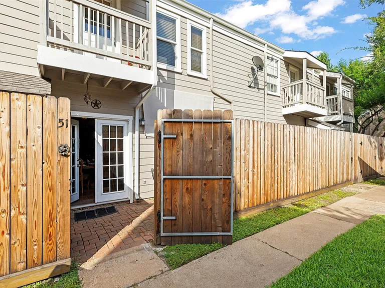 11710 Southlake Dr #51 — Photo 19