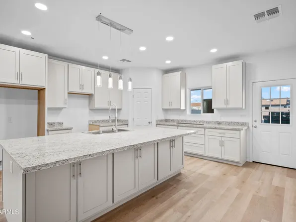 21732 E taft Avenue, Wittmann, AZ 85361