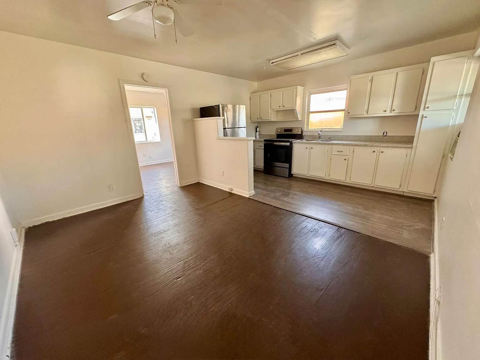 1 bed, 1.0 bath, 701 sqft, $1,550 — Photo 4