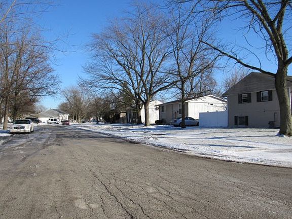 4th image of 345 E Tulip Dr