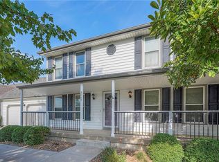 3605 SW Windsong Dr, Lees Summit, MO 64082