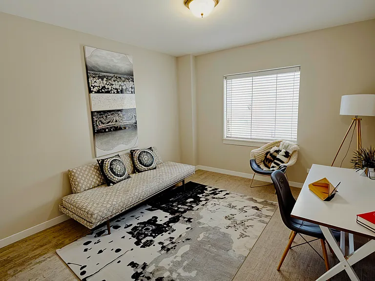 Plaza 209 Apartments — Photo 43