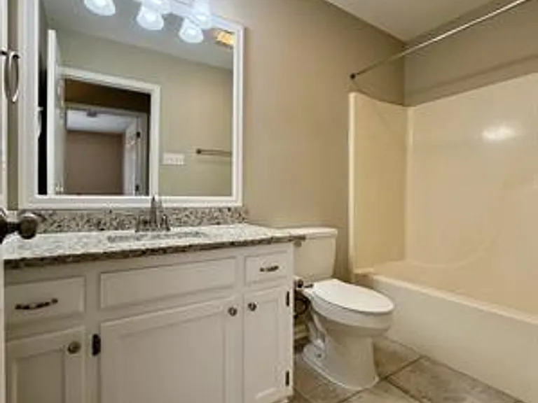 4126 Stumberg Ln — Photo 15