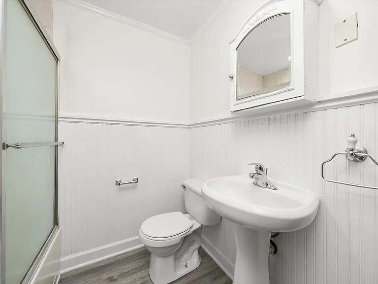 2512 Salem Blvd — Photo 8