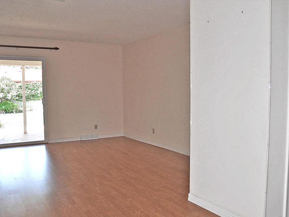 5th image of 10409 Karen Ave NE