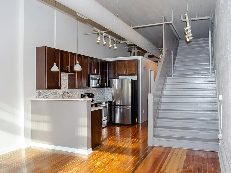 1213 Harney St — Photo 17