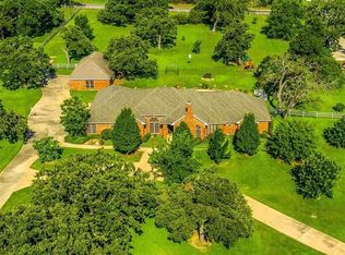 6020 Oak Hollow Dr, Burleson, TX 76028