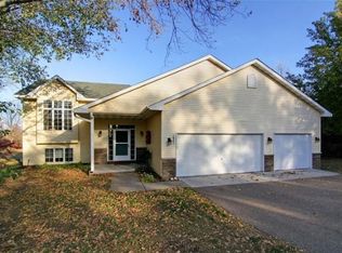 16980 W Side Dr, Prior Lake, MN 55372