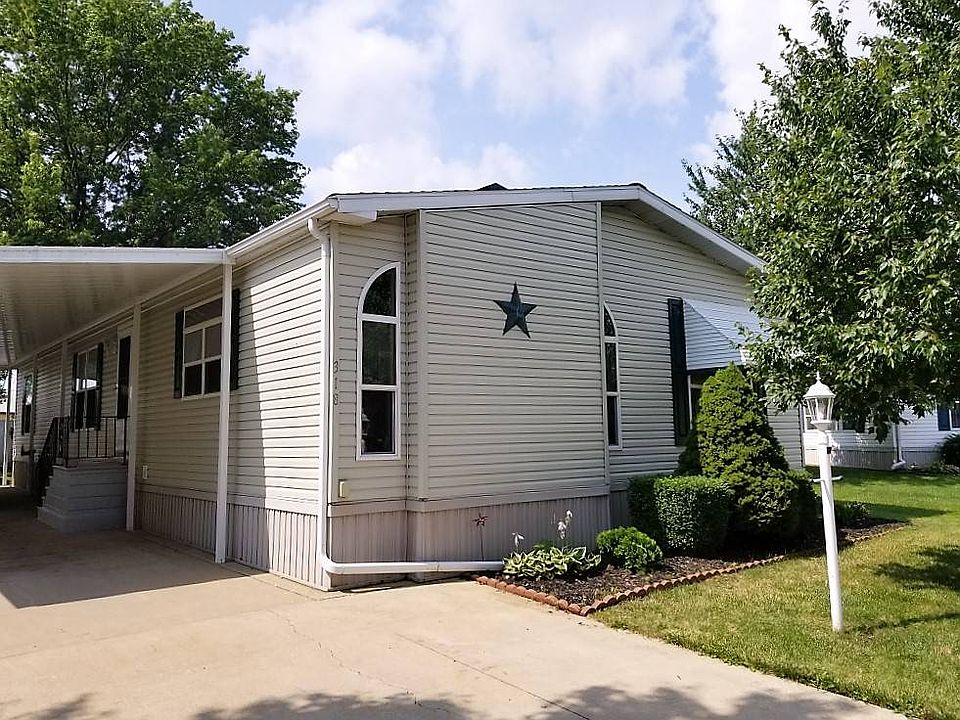 1st image of 318 Pin Oak Cir