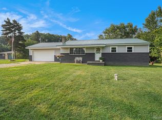 5195 Merwin Rd, Lapeer, MI 48446