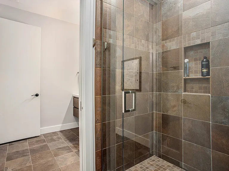 335 Bridge St NW #15 — Photo 26