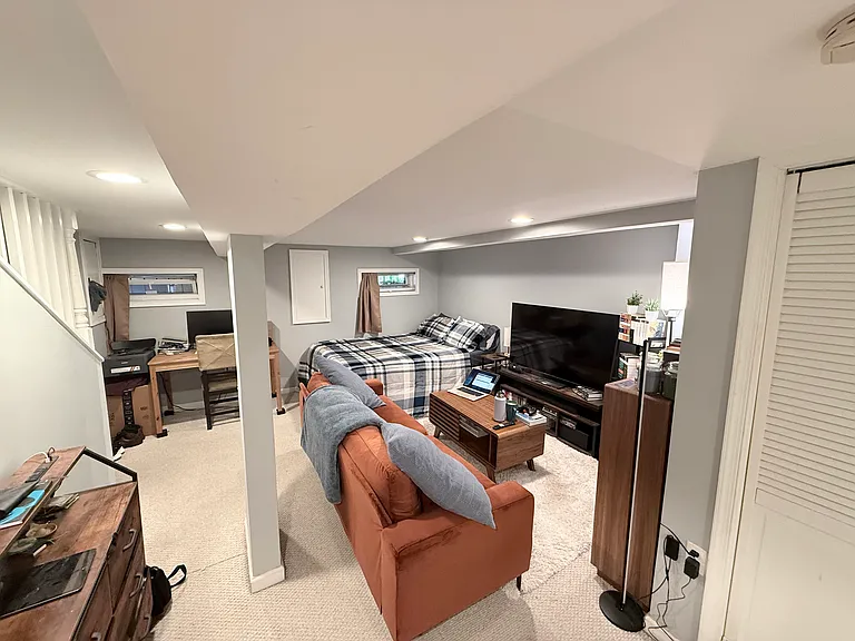 745 Newton Pl NW — Photo 8