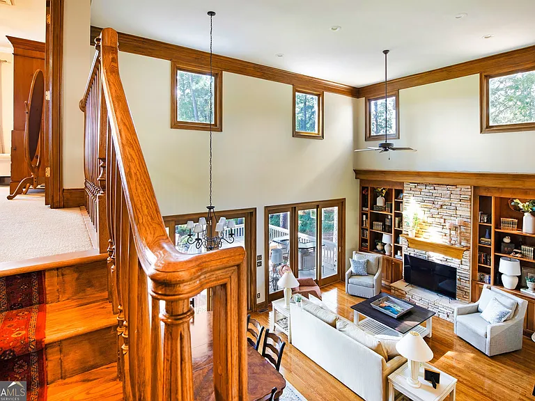 1060 Emerald View Dr — Photo 25