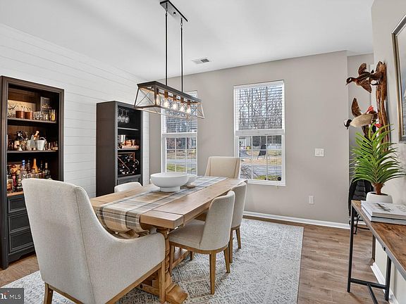 4th image of 1409 James Way