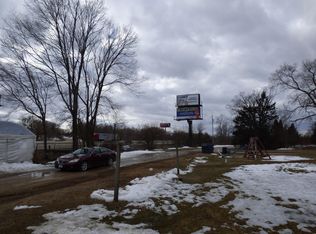 W945 County Road B, Oconomowoc, WI 53066