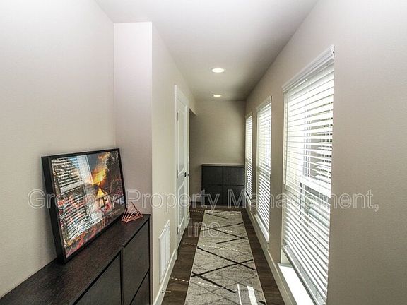 3rd image of 17621 21st Ave W