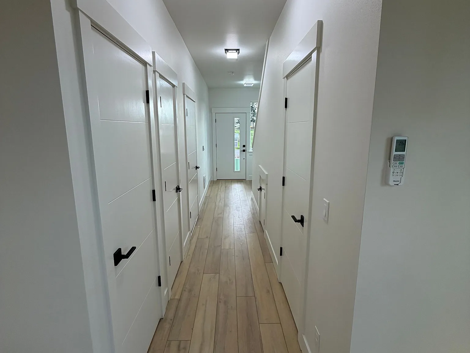 3 bed, 2.5 bath, 1838 sqft, $2,395 — Photo 3