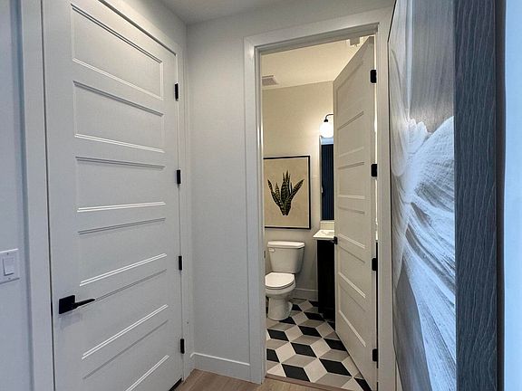 4th image of 1624 W Ledges Pkwy #120