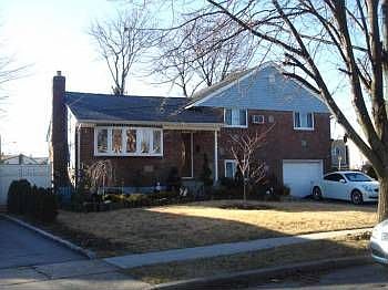 1st image of 184 Vincent Dr