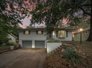 2409 Elephant Trl, Saint Joseph, MO 64506