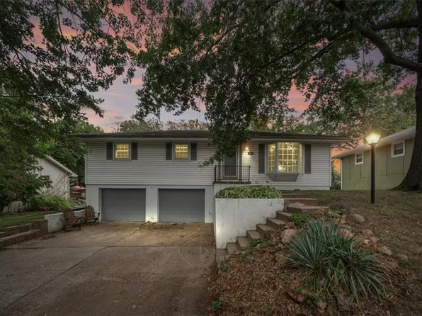 2409 Elephant Trl, Saint Joseph, MO 64506