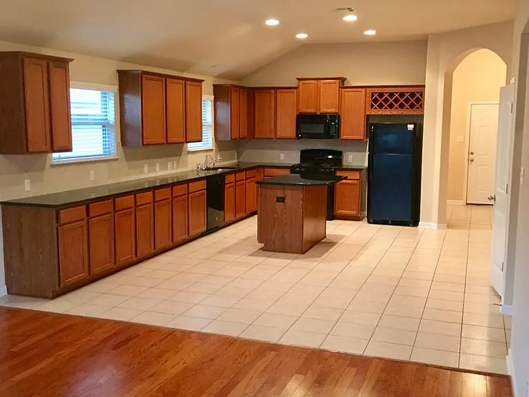 Living to Kitchen