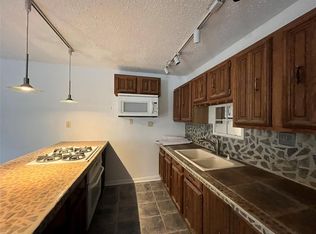 5104 39th St #2, Dickinson, TX 77539