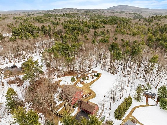 4th image of 84 Minott Rd