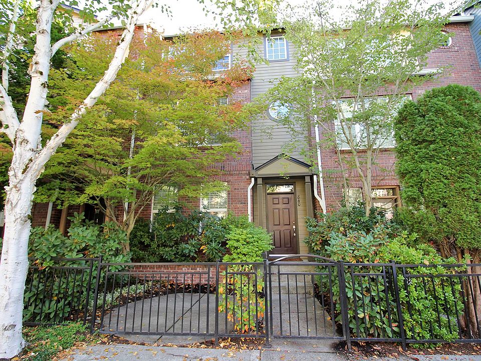 1st image of 840 NE Caden Ave