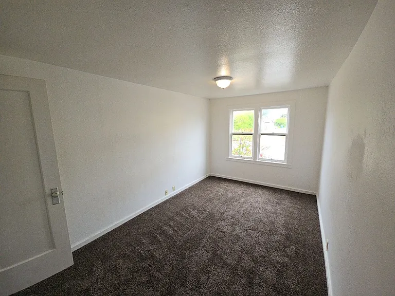 626 O St — Photo 7