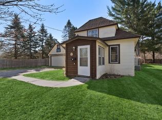 305 4th St S, Princeton, MN 55371