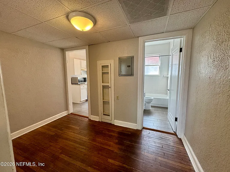 2504 Park St #5 — Photo 6