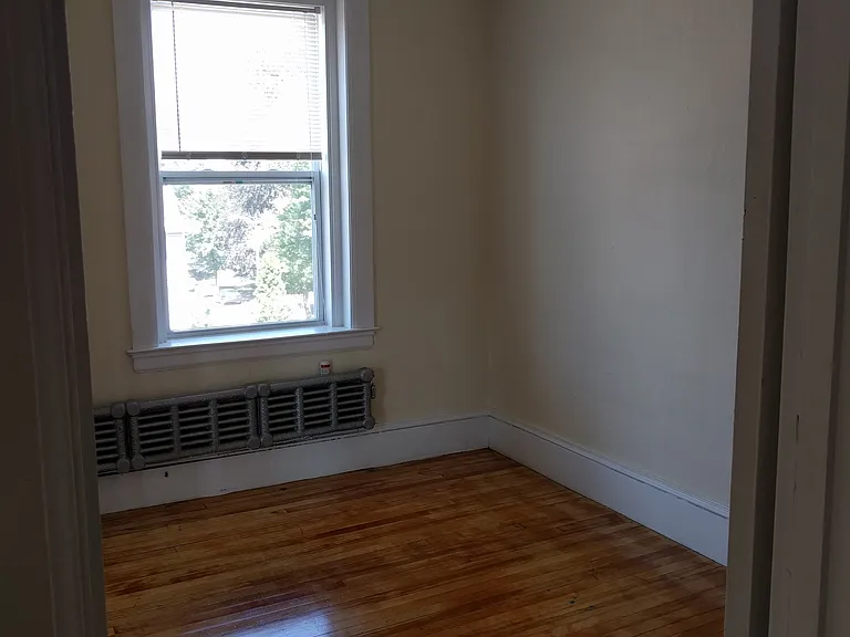 82 Elm St #6 — Photo 6
