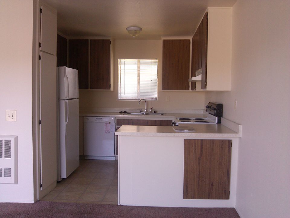 lots of cabinet space