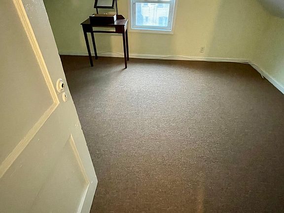 4th image of 22020 Davenport Ave Floor 2